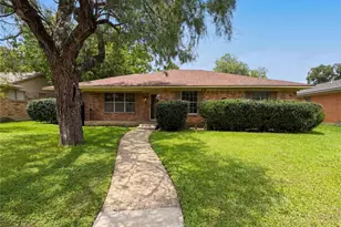 3327 Portlock Dr, Farmers Branch, TX 75234 - Photo 1