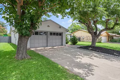 1711 Briar Meadow Drive, Arlington, TX 76014 - Photo 2