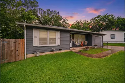 1307 N Gaines Street, Ennis, TX 75119 - Photo 2