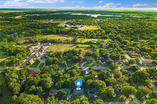 1307 N Gaines St, Ennis, TX 75119 - Photo 38