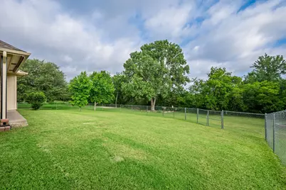214 Knob Hill Drive, Granbury, TX 76048 - Photo 6