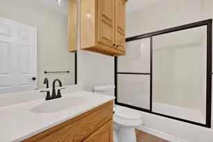 214 Knob Hill Dr, Granbury, TX 76048 - Photo 24