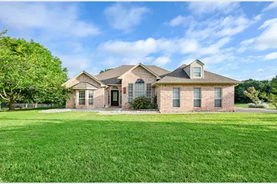 214 Knob Hill Drive, Granbury, TX 76048 - Photo 2