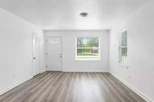 2320 Garden Oaks Dr, Irving, TX 75061 - Photo 4