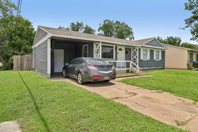 2320 Garden Oaks Drive, Irving, TX 75061 - Photo 2