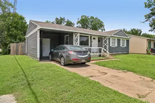 2320 Garden Oaks Dr, Irving, TX 75061 - Photo 2