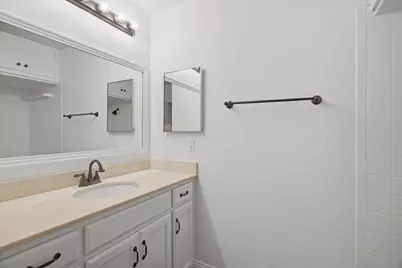 2721 Benbrook Boulevard, Fort Worth, TX 76109 - Photo 12