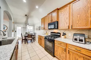1700 Sparrow Ln, Aubrey, TX 76227 - Photo 14