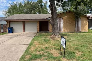 806 Phillips Dr, Ennis, TX 75119 - Photo 1