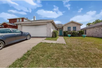 212 Crystalwood Drive, Mesquite, TX 75149 - Photo 2