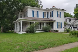 431 Fitzhugh Ave, Paris, TX 75460 - Photo 1