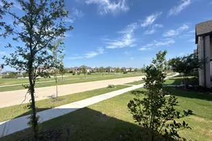 14902 Hometown Dr, Frisco, TX 75035 - Photo 6