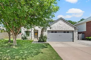 2012 Collington Dr, Roanoke, TX 76262 - Photo 4