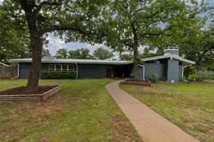 615 SW 20th St, Mineral Wells, TX 76067 - Photo 1