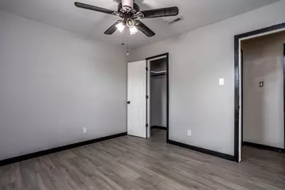 1206 Oakbluff Drive, Lancaster, TX 75146 - Photo 18