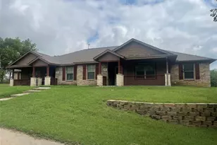 896 W First St, Maypearl, TX 76064 - Photo 1