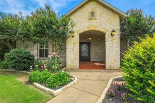 4428 Lake Breeze Dr, McKinney, TX 75071 - Photo 2