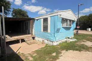 541 Simmons Way, Cedar Hill, TX 75104 - Photo 4