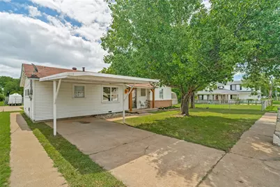 709 Charles Street, Weatherford, TX 76086 - Photo 2