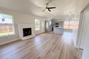 309 Marshall Creek Rd, Roanoke, TX 76262 - Photo 2