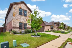 10616 Breezeway Dr, Aubrey, TX 76227 - Photo 2