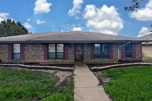 1926 Camden Way, Carrollton, TX 75007 - Photo 1
