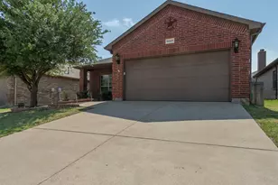 10025 Grey Crow Dr, Fort Worth, TX 76177 - Photo 2