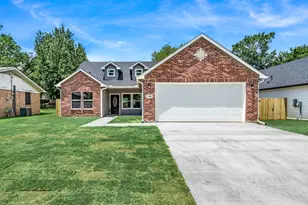 319 Ardis St, Sulphur Springs, TX 75482 - Photo 1
