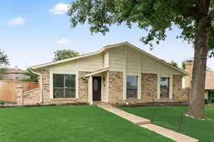 1732 Delaford Ct, Carrollton, TX 75007 - Photo 2