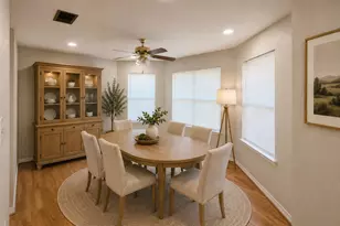 2526 Bishop Allen Ln, Dallas, TX 75237 - Photo 12