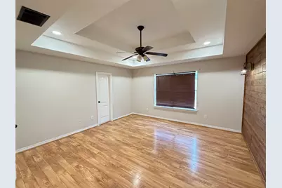 2526 Bishop Allen Lane, Dallas, TX 75237 - Photo 20