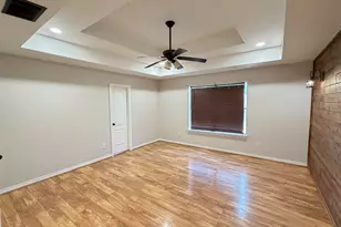2526 Bishop Allen Ln, Dallas, TX 75237 - Photo 20