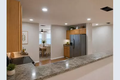 2526 Bishop Allen Lane, Dallas, TX 75237 - Photo 6