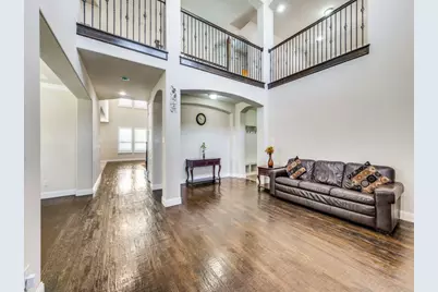 7340 Beranger Drive, Irving, TX 75063 - Photo 8