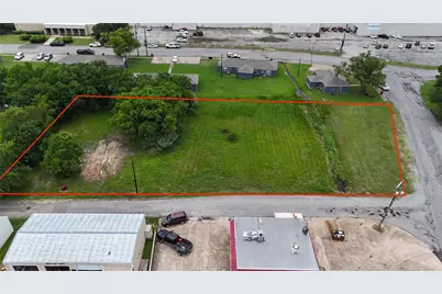 808 E Third St, Bonham, TX 75418 - Photo 2