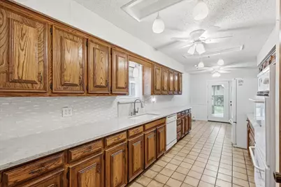 824 Skylark Drive, Denton, TX 76205 - Photo 14