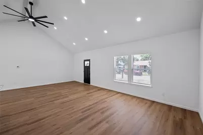 1630 Egan Lane, Waco, TX 76705 - Photo 4