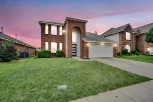 505 Elk Run Dr, Fort Worth, TX 76140 - Photo 2