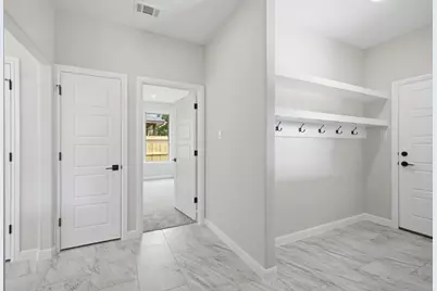 302 Evans Street, Cleburne, TX 76031 - Photo 16