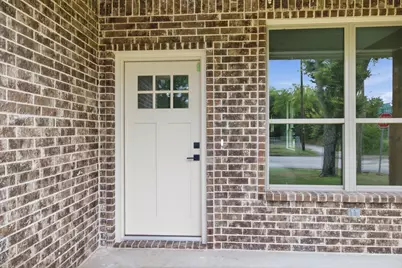 302 Evans Street, Cleburne, TX 76031 - Photo 4