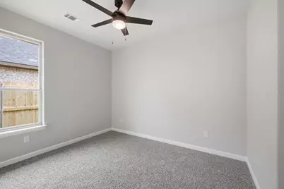 302 Evans Street, Cleburne, TX 76031 - Photo 20