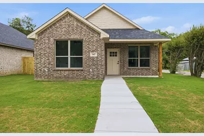 302 Evans Street, Cleburne, TX 76031 - Photo 1
