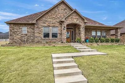 3818 Sumner Court, Sherman, TX 75090 - Photo 2
