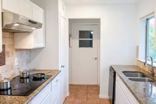 1509 Travis St, Garland, TX 75042 - Photo 4