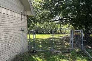 806 Crestline Dr, Mexia, TX 76667 - Photo 30