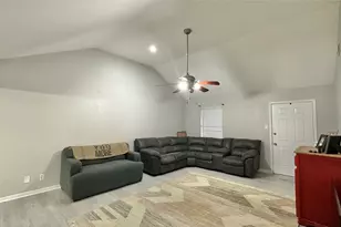 806 Crestline Dr, Mexia, TX 76667 - Photo 4