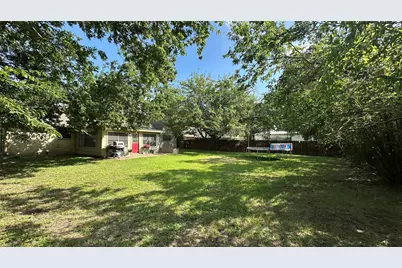806 Crestline Drive, Mexia, TX 76667 - Photo 32