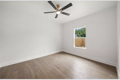 1004 W Broadus Avenue, Fort Worth, TX 76115 - Photo 24
