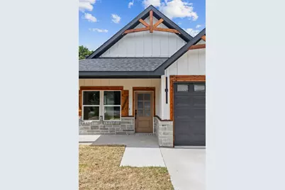 1004 W Broadus Avenue, Fort Worth, TX 76115 - Photo 2