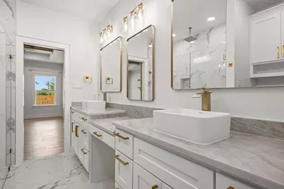 1004 W Broadus Avenue, Fort Worth, TX 76115 - Photo 20